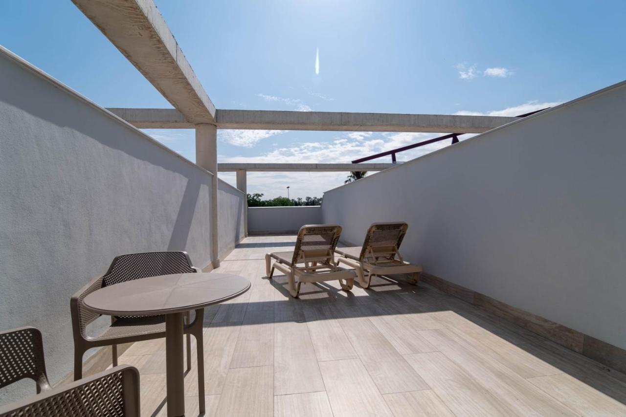 Aljarafe Suites By Qhotels Gelves Exterior photo